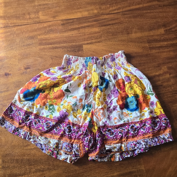 Anthropologie Floral Women's Shorts - Picture 1 of 3